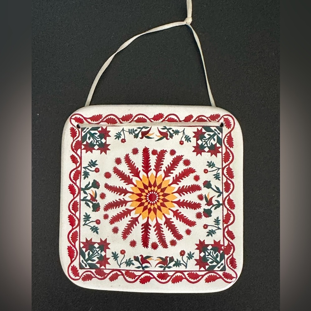 Vintage 1995 ceramic hanging tile featuring the "Little Sister's Quilt" pattern